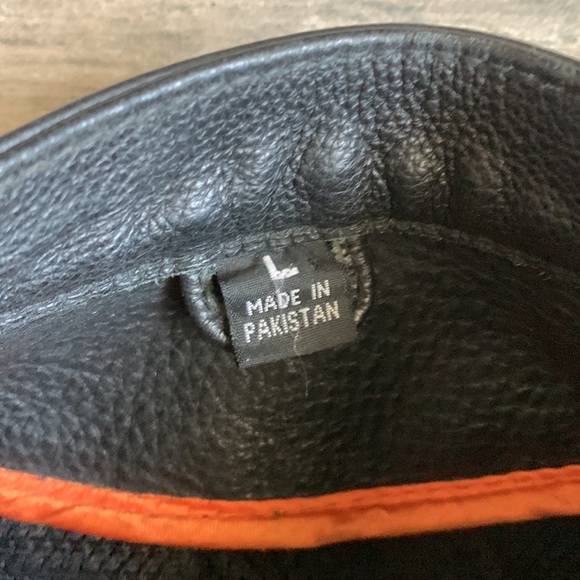 First classic leather jacket - Picture 3 of 4